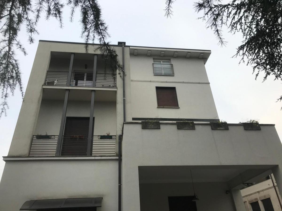 B&B " Guzzi - Inn " Mandello del Lario Ngoại thất bức ảnh